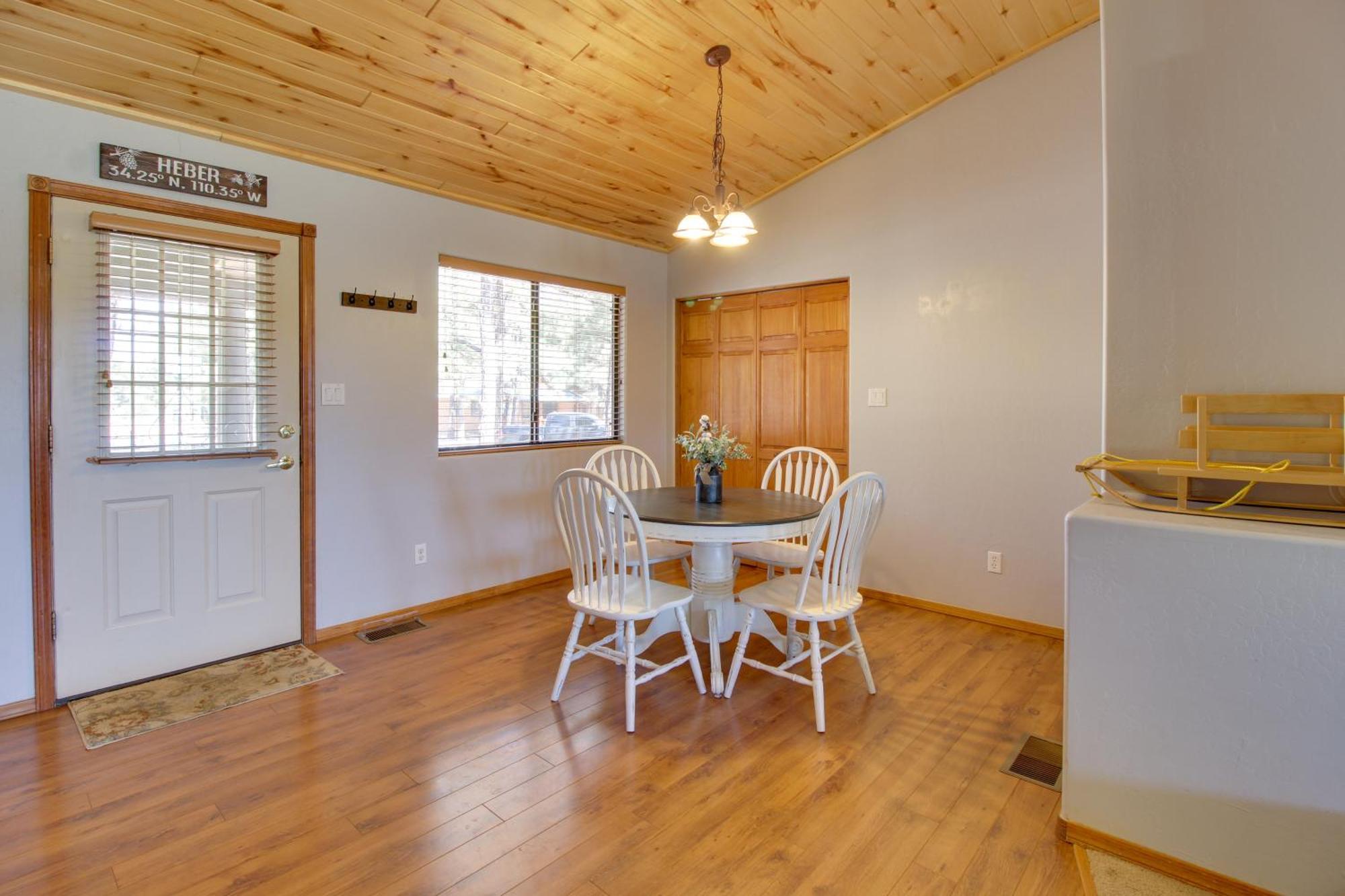 Overgaard Cabin Near Sitgreaves National Forest! Экстерьер фото