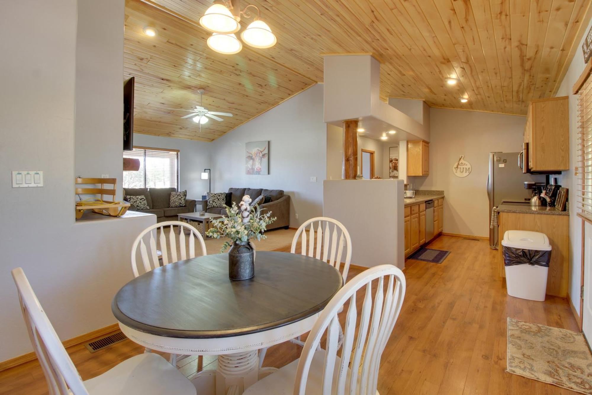 Overgaard Cabin Near Sitgreaves National Forest! Экстерьер фото